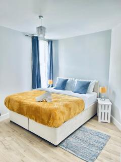 Folkestone Habour Flat 2 Two Bedrooms sleeps 4 - 8