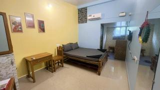 Mogambo Hostel and Stays - 2
