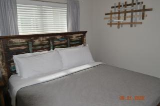 Hillside Retreat - 5