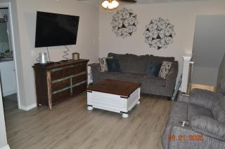 Hillside Retreat - 4