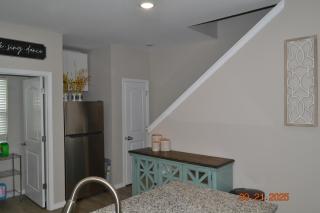 Hillside Retreat - 1