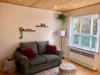 Sunshine Bungalow - 0