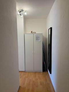 Sonniges CityNest Apartment mit Balkon und bester Verkehrsanbindung Komplette Unterkunft - 3