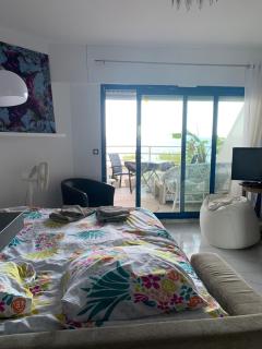 Studio calme vue mer pieds dans l'eau - 7