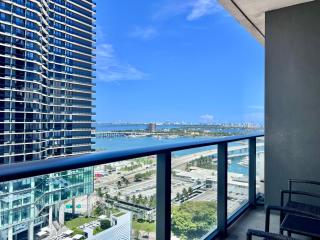 SPECIAL OFFER - Luxury High Rise Downtown Miami - Bay Views and Top Amenities - 5