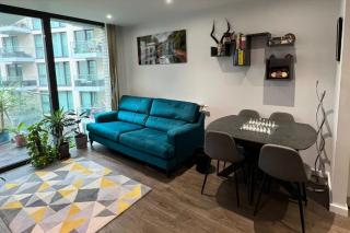 Modern Flat With Spa & Gym In Prime Location - 0