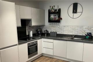 Modern Flat With Spa & Gym In Prime Location - 7