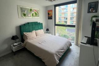 Modern Flat With Spa & Gym In Prime Location - 4