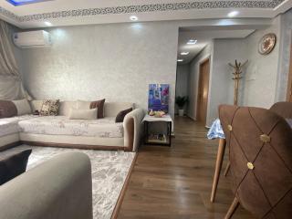 Lovely Cozy Apartment, Fast WiFi, Workspace Ready - 7