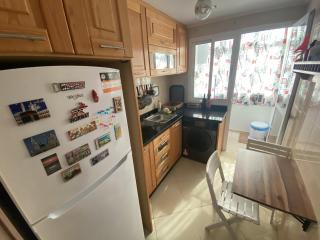 Lovely Cozy Apartment, Fast WiFi, Workspace Ready - 1