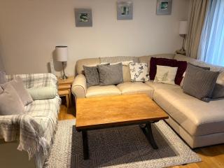 Modern Täsch Apartment with Free Parking - 9