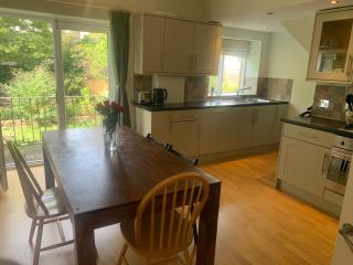 Lovely Clifton Two-Bed Flat with Parking Permit x1 - 2