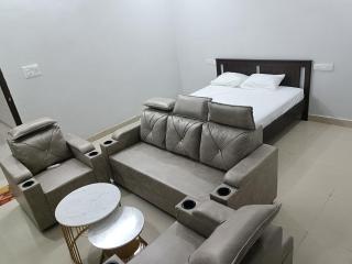 RVR TOWN LODGe - 1