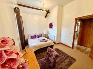 Detached ONE LEVEL stone barn (Rowan Cottage) - 4