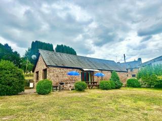 Detached ONE LEVEL stone barn (Rowan Cottage) - 9