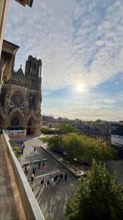 Studio moderne au pied de la Cathédrale de Reims - 9