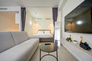 Mercury Suites 217 - Pool - Gym & Lifestyle - 2
