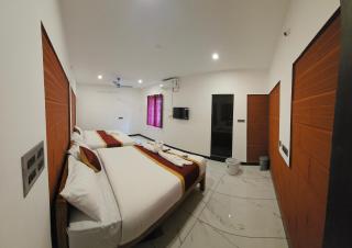 Coral Reef Eden Beach Resort - 6