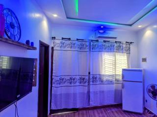 Studio bien équipé avec cuisine à moindre coût - 0