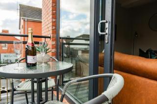 Penthouse Apartment with Roof Terrace Belfast City Centre - 3