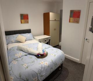 Beautiful Double Bedroom - 6
