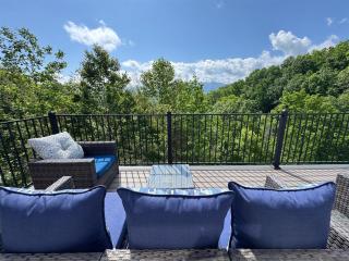 Mountainview Majesty - 2