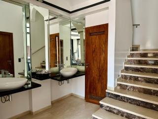 5-star luxury villa with private pool - 4