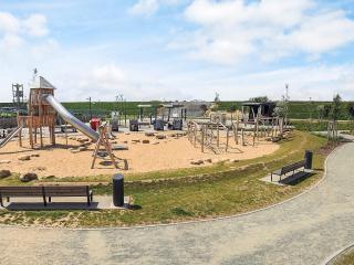 4 star holiday home in FRIEDRICHKOOG - 6