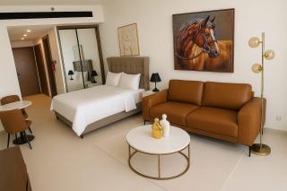 Chic Studio in Downtown with Jacuzzi - 0