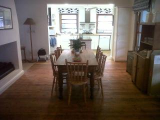 Murray Cottage, 150m from Central beach - 5