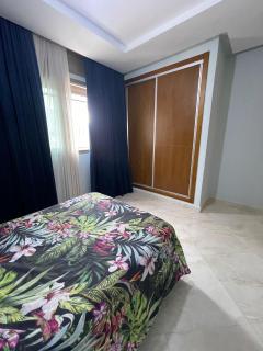 Luxury Mountain View Apartment in the City Center Free Private Parking & WiFi - 2