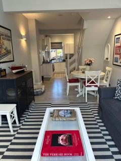 Roseleigh Cottage in the Heart of Cookham - 0