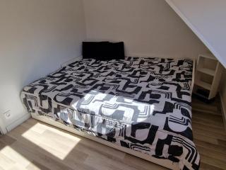 Maison 3 chambres avec garage, proche de toutes commodités, quartier calme - 8