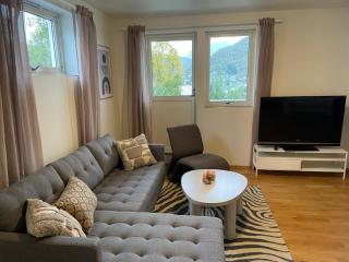 HB HolidayHomes - The Cozy Place - 9