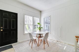 Lafayette Home-2BR Patio Free Parking - 6