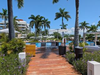Luxury 3Bd condo - 5