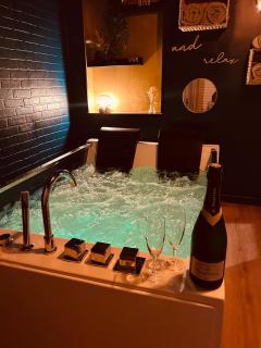 L'instant Suspendu-Studio Jacuzzi Terrasse Plages - 8