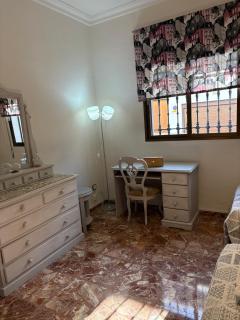 Triana, a tres minutos de parada de metro. - 2