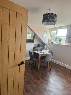 Apartment 3 at Blackburn Heights Sleeps 4 - 6