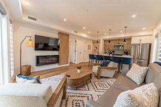Rooftop Hot Tubs 2Bd 2Ba Corner Unit w Views - 3