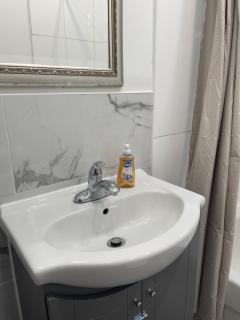 Stay 'N' Somerset - 3