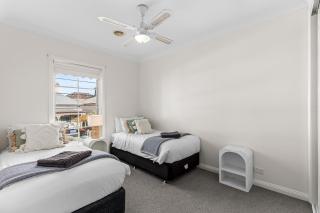 The Geelong Getaway Townhouse - 6