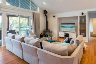 Sky View - Elevated Estate with Resort-Style Pool - 1