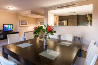Surfside 8 - Spacious Retreat on Yallingup Beach - 7