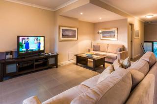 Surfside 8 - Spacious Retreat on Yallingup Beach - 4