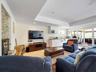 Sand Castle - Beach Bliss, Expansive Alfresco Living - 8