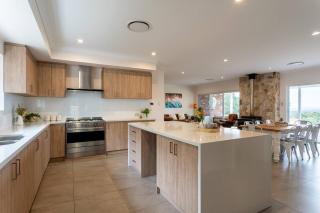 Summerville Treetops - A Stunning Valley Retreat - 8