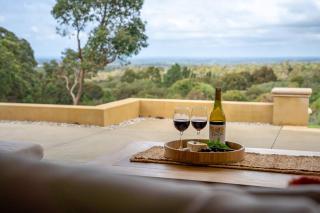 Summerville Treetops - A Stunning Valley Retreat - 1