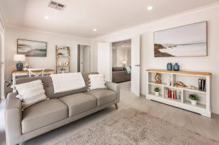 Reverie By The Bay - Walk to Beaches, Relax in Style - 4