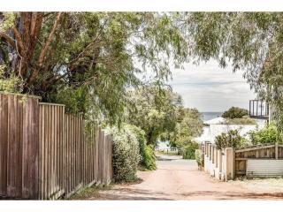 Reverie By The Bay - Walk to Beaches, Relax in Style - 2